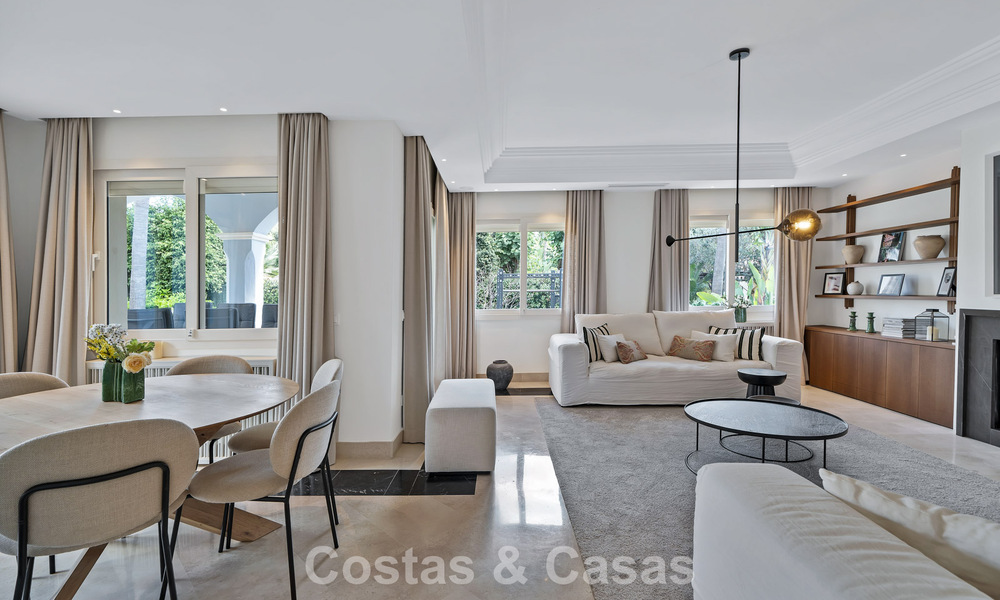 Encantadora villa adosada en venta a pocos metros de la playa cerca de Puerto Banús, Marbella 778009