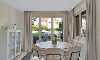 Encantadora villa adosada en venta a pocos metros de la playa cerca de Puerto Banús, Marbella 778011 