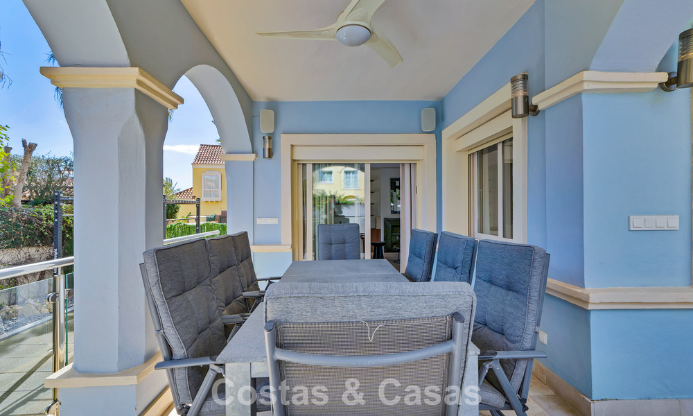 Encantadora villa adosada en venta a pocos metros de la playa cerca de Puerto Banús, Marbella 778016