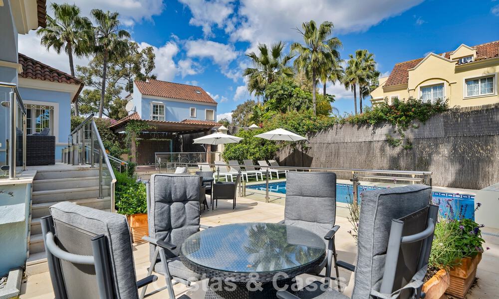 Encantadora villa adosada en venta a pocos metros de la playa cerca de Puerto Banús, Marbella 778018