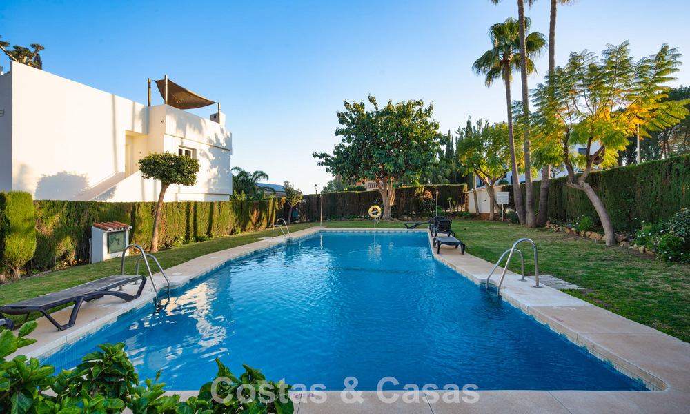 Moderno ático reformado en venta en el valle del golf de Nueva Andalucia, Marbella 778035