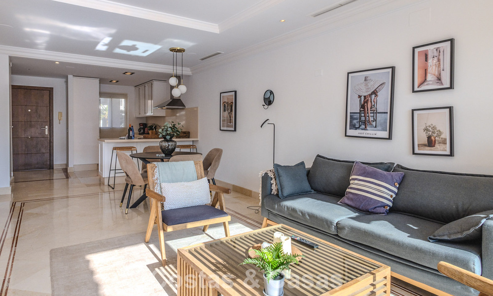 Precioso apartamento con amplia terraza en venta en un lujoso complejo en Nueva Andalucía, Marbella 778116
