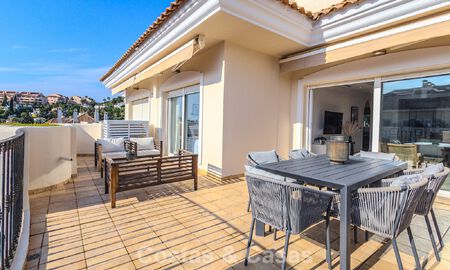 Precioso apartamento con amplia terraza en venta en un lujoso complejo en Nueva Andalucía, Marbella 778124