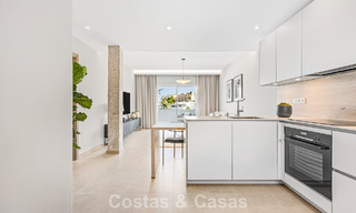 Ático reformado en venta en una popular urbanización de golf Aloha en el centro de Nueva Andalucía, Marbella 778072 