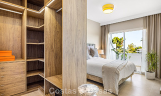 Ático reformado en venta en una popular urbanización de golf Aloha en el centro de Nueva Andalucía, Marbella 778079 