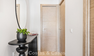 Ático reformado en venta en una popular urbanización de golf Aloha en el centro de Nueva Andalucía, Marbella 778084 