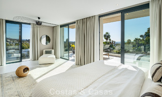 Villa modernista de lujo con vistas al mar en venta en una zona residencial privilegiada en Nueva Andalucía, Marbella 778286 