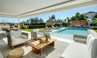 Villa modernista de lujo con vistas al mar en venta en una zona residencial privilegiada en Nueva Andalucía, Marbella 778295 