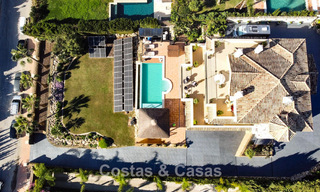 Villa mediterránea con vistas a los verdes campos de golf en venta en un entorno de golf del valle de Nueva Andalucía, Marbella 778186 