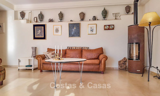 Villa mediterránea con vistas a los verdes campos de golf en venta en un entorno de golf del valle de Nueva Andalucía, Marbella 778191 