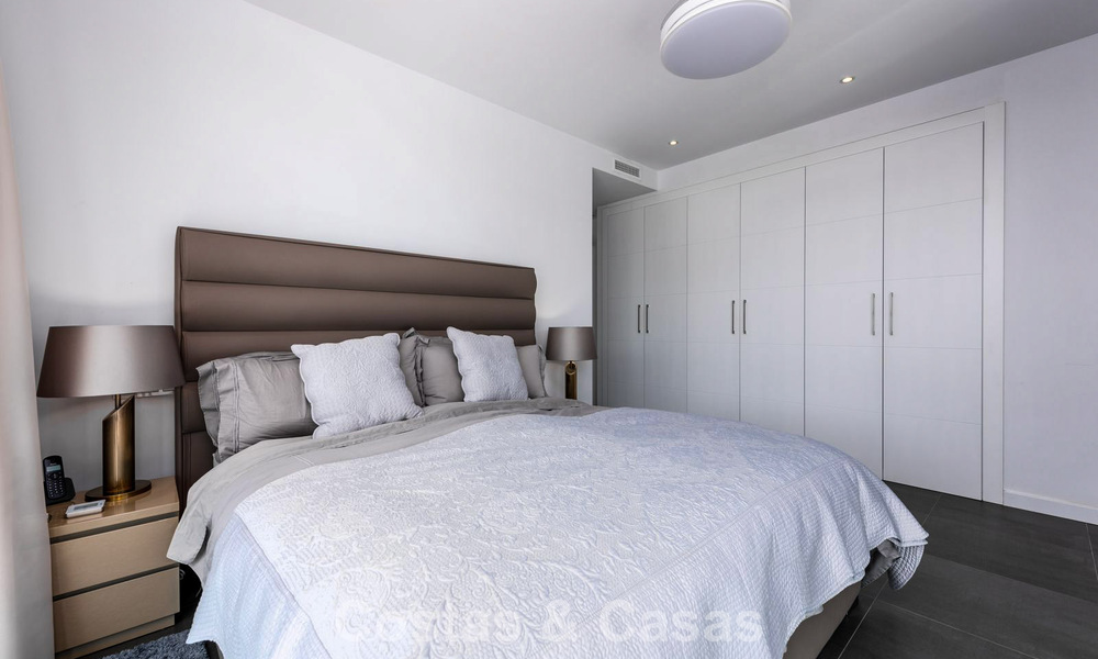 Moderna villa independiente de 4 dormitorios en venta en la Nueva Milla de Oro entre Marbella y Estepona 778266