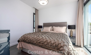 Moderna villa independiente de 4 dormitorios en venta en la Nueva Milla de Oro entre Marbella y Estepona 778271 