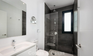 Moderna villa independiente de 4 dormitorios en venta en la Nueva Milla de Oro entre Marbella y Estepona 778281 