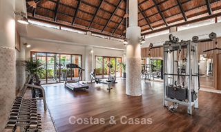 Apartamento con jardín de 3 dormitorios completamente renovado en venta en un complejo de lujo en Marbella - Benahavis 778532 