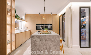 Villa reformada en venta en estilo arquitectónico andaluz moderno en Nueva Andalucía, Marbella 778564 