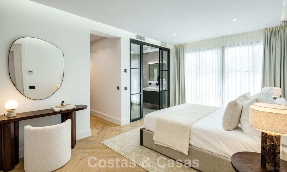 Impresionante villa de lujo en venta de arquitectura mediterránea contemporánea en un resort de golf, Marbella - Benahavis 778425