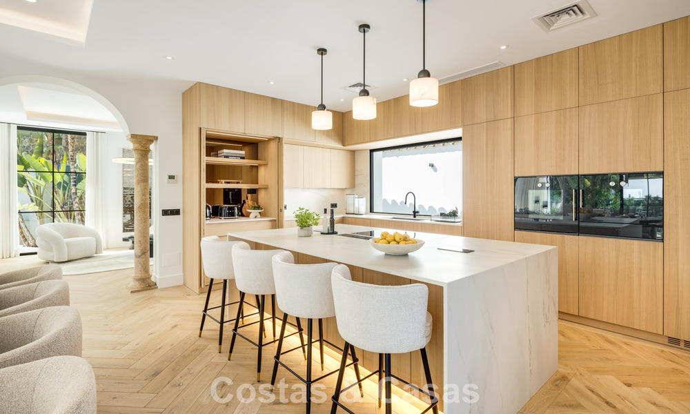 Impresionante villa de lujo en venta de arquitectura mediterránea contemporánea en un resort de golf, Marbella - Benahavis 778439