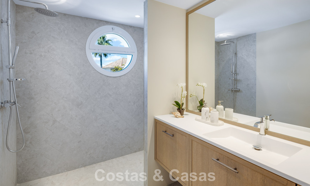 Ático dúplex bellamente renovado en venta en un complejo exclusivo en la prestigiosa Milla de Oro de Marbella 778630