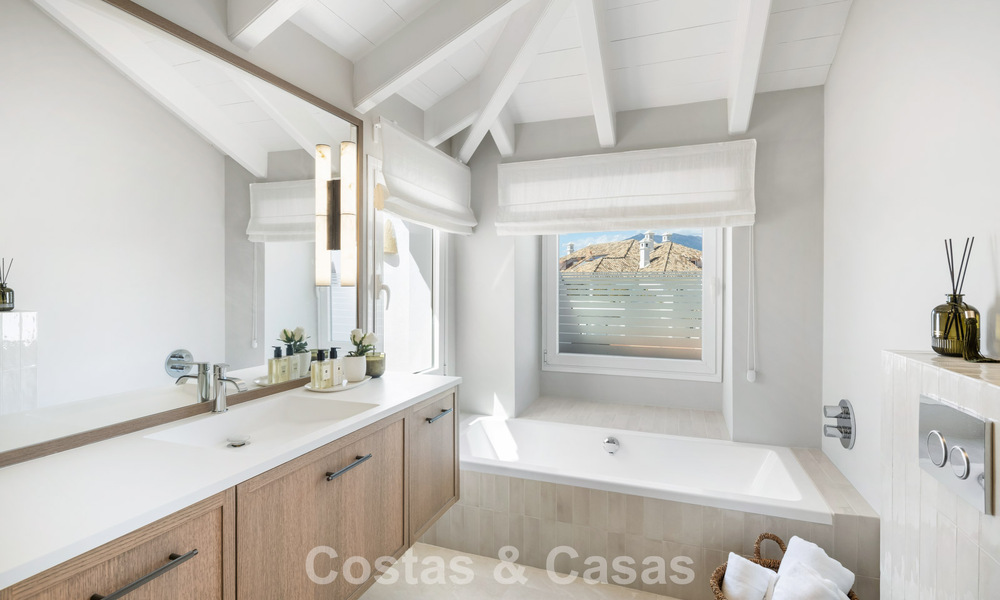 Ático dúplex bellamente renovado en venta en un complejo exclusivo en la prestigiosa Milla de Oro de Marbella 778631