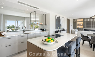 Ático dúplex bellamente renovado en venta en un complejo exclusivo en la prestigiosa Milla de Oro de Marbella 778640 