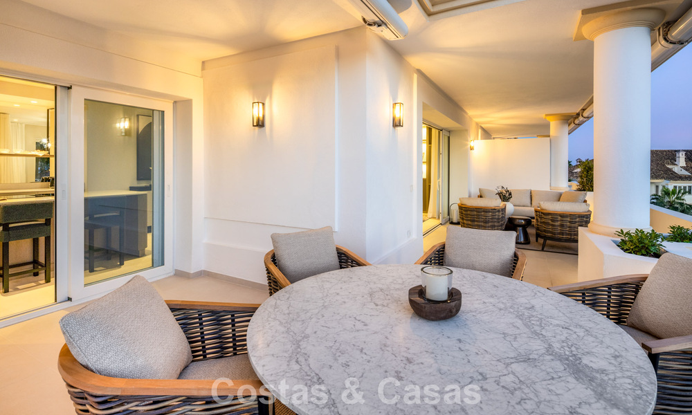 Ático dúplex bellamente renovado en venta en un complejo exclusivo en la prestigiosa Milla de Oro de Marbella 778647