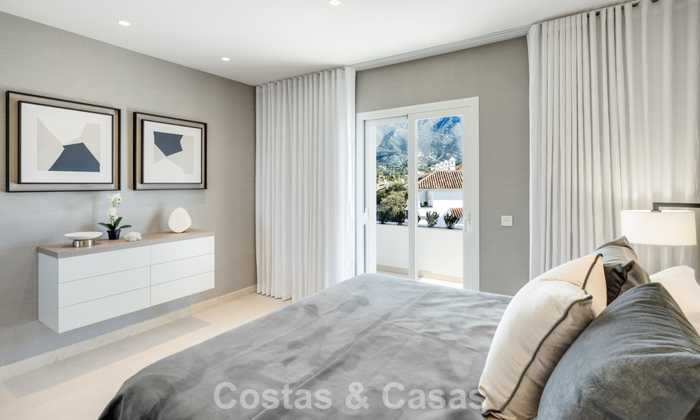 Ático dúplex reformado de primera clase en venta en un complejo de lujo cerrado en la codiciada Milla de Oro de Marbella 778652