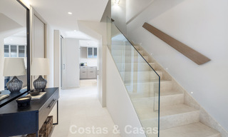 Ático dúplex reformado de primera clase en venta en un complejo de lujo cerrado en la codiciada Milla de Oro de Marbella 778653 