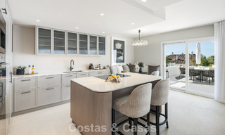 Ático dúplex reformado de primera clase en venta en un complejo de lujo cerrado en la codiciada Milla de Oro de Marbella 778654 