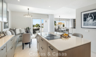 Ático dúplex reformado de primera clase en venta en un complejo de lujo cerrado en la codiciada Milla de Oro de Marbella 778655 