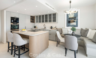 Ático dúplex reformado de primera clase en venta en un complejo de lujo cerrado en la codiciada Milla de Oro de Marbella 778656 