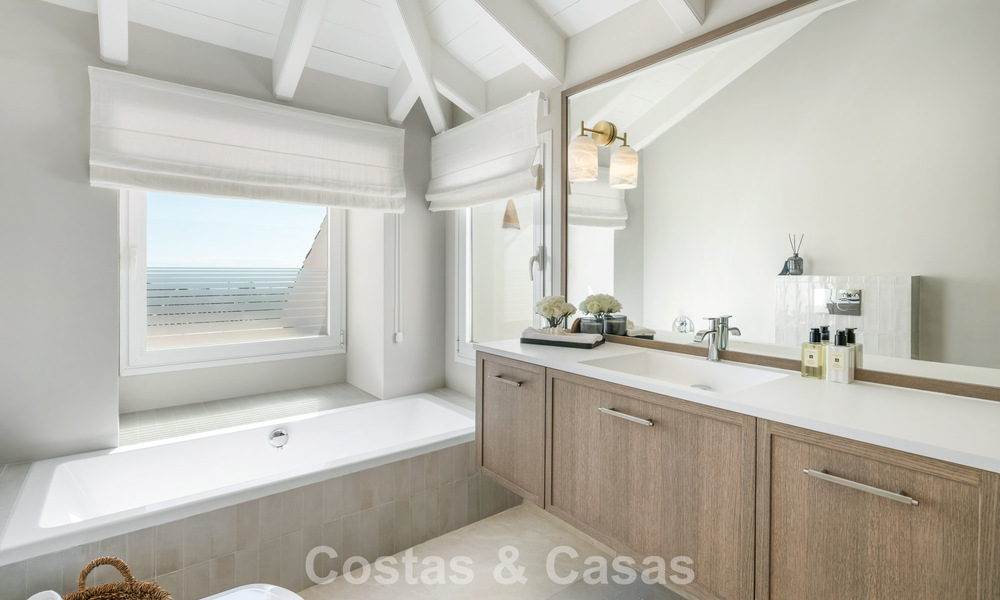 Ático dúplex reformado de primera clase en venta en un complejo de lujo cerrado en la codiciada Milla de Oro de Marbella 778662