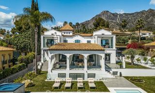 Villa de lujo refinada de estilo mediterráneo moderno en venta con vistas al mar en un complejo cerrado en la Milla de Oro de Marbella 778770 