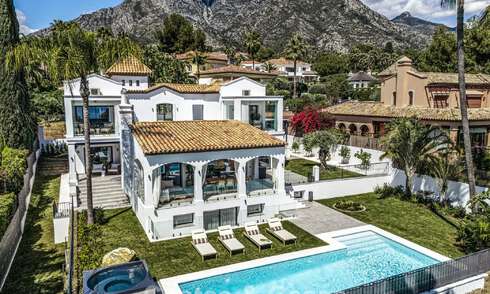 Villa de lujo refinada de estilo mediterráneo moderno en venta con vistas al mar en un complejo cerrado en la Milla de Oro de Marbella 778771