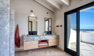 Lujoso ático con vistas al mar en venta en una comunidad cerrada en la codiciada Milla de Oro de Marbella 778592 