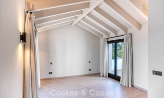 Lujoso ático con vistas al mar en venta en una comunidad cerrada en la codiciada Milla de Oro de Marbella 778597 