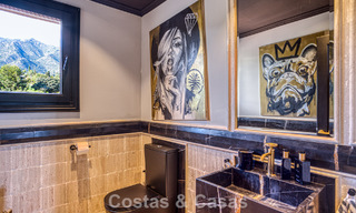 Lujoso ático con vistas al mar en venta en una comunidad cerrada en la codiciada Milla de Oro de Marbella 778607 