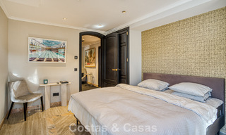 Lujoso ático con vistas al mar en venta en una comunidad cerrada en la codiciada Milla de Oro de Marbella 778618 