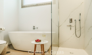 Prestigioso apartamento de 3 dormitorios en venta con vistas al mar, al golf y a la montaña en La Quinta, Marbella - Benahavis 778734 