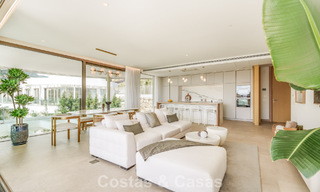 Prestigioso apartamento de 3 dormitorios en venta con vistas al mar, al golf y a la montaña en La Quinta, Marbella - Benahavis 778740 