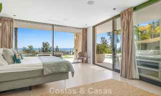 Villa moderna lista para entrar a vivir en venta, junto al campo de golf en una codiciada zona residencial de Marbella - Benahavis 778682 