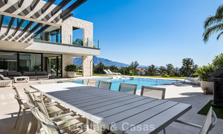 Villa moderna lista para entrar a vivir en venta, junto al campo de golf en una codiciada zona residencial de Marbella - Benahavis 778713 
