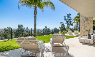 Villa moderna lista para entrar a vivir en venta, junto al campo de golf en una codiciada zona residencial de Marbella - Benahavis 778717 