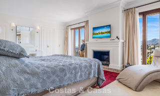 Espaciosa casa adosada en venta con vistas al mar en una urbanización cerrada en las colinas de Marbella - Benahavis 778943 