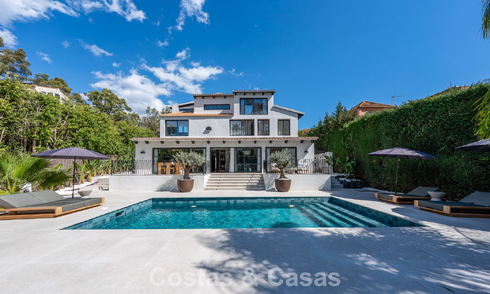 Villa de lujo contemporánea renovada y lista para entrar a vivir en venta en el corazón del Valle del Golf de Nueva Andalucía, Marbella 778818