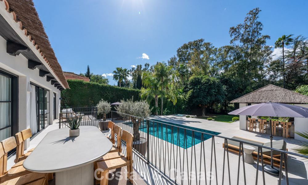 Villa de lujo contemporánea renovada y lista para entrar a vivir en venta en el corazón del Valle del Golf de Nueva Andalucía, Marbella 778820