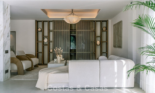 Villa de lujo contemporánea renovada y lista para entrar a vivir en venta en el corazón del Valle del Golf de Nueva Andalucía, Marbella 778831 