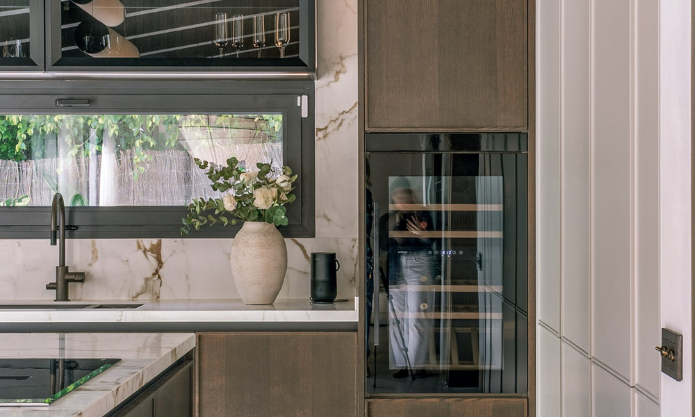 Villa de lujo contemporánea renovada y lista para entrar a vivir en venta en el corazón del Valle del Golf de Nueva Andalucía, Marbella 778834