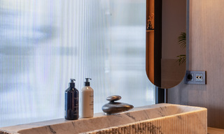 Villa de lujo contemporánea renovada y lista para entrar a vivir en venta en el corazón del Valle del Golf de Nueva Andalucía, Marbella 778838 