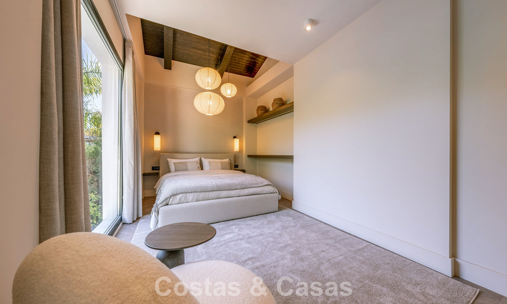 Villa de lujo contemporánea renovada y lista para entrar a vivir en venta en el corazón del Valle del Golf de Nueva Andalucía, Marbella 778852