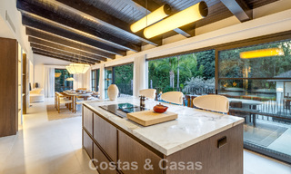 Villa de lujo contemporánea renovada y lista para entrar a vivir en venta en el corazón del Valle del Golf de Nueva Andalucía, Marbella 796771 